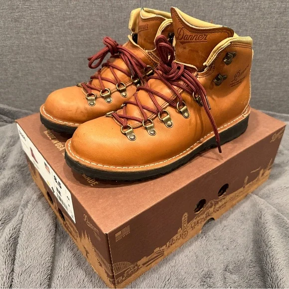 Danner Shoes Danner Mountain Pass Horween Rio Hiking Boots 85